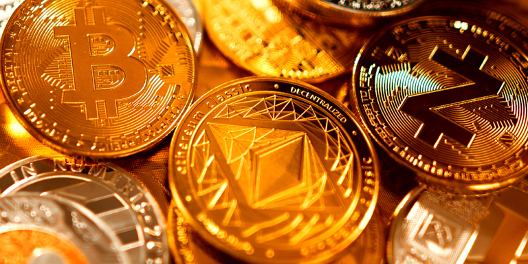 How to Avoid Letting Hype Drive Your Choices in Crypto Trading