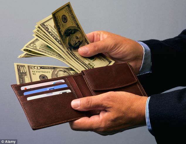 Expert advice on how a thick wallet may contribute to back pain