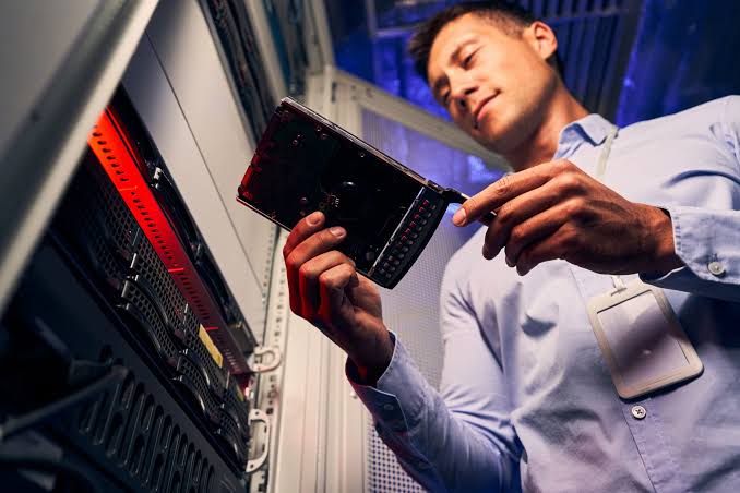 Auditing Surplus Network Gear for Bulk Resale: The Five Levels of Decommissioning Discipline 