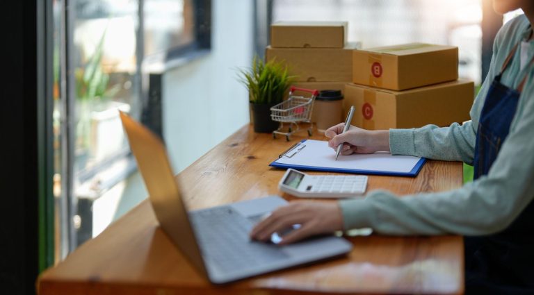 How Online Shipping Calculators Simplify Parcel Delivery to Germany